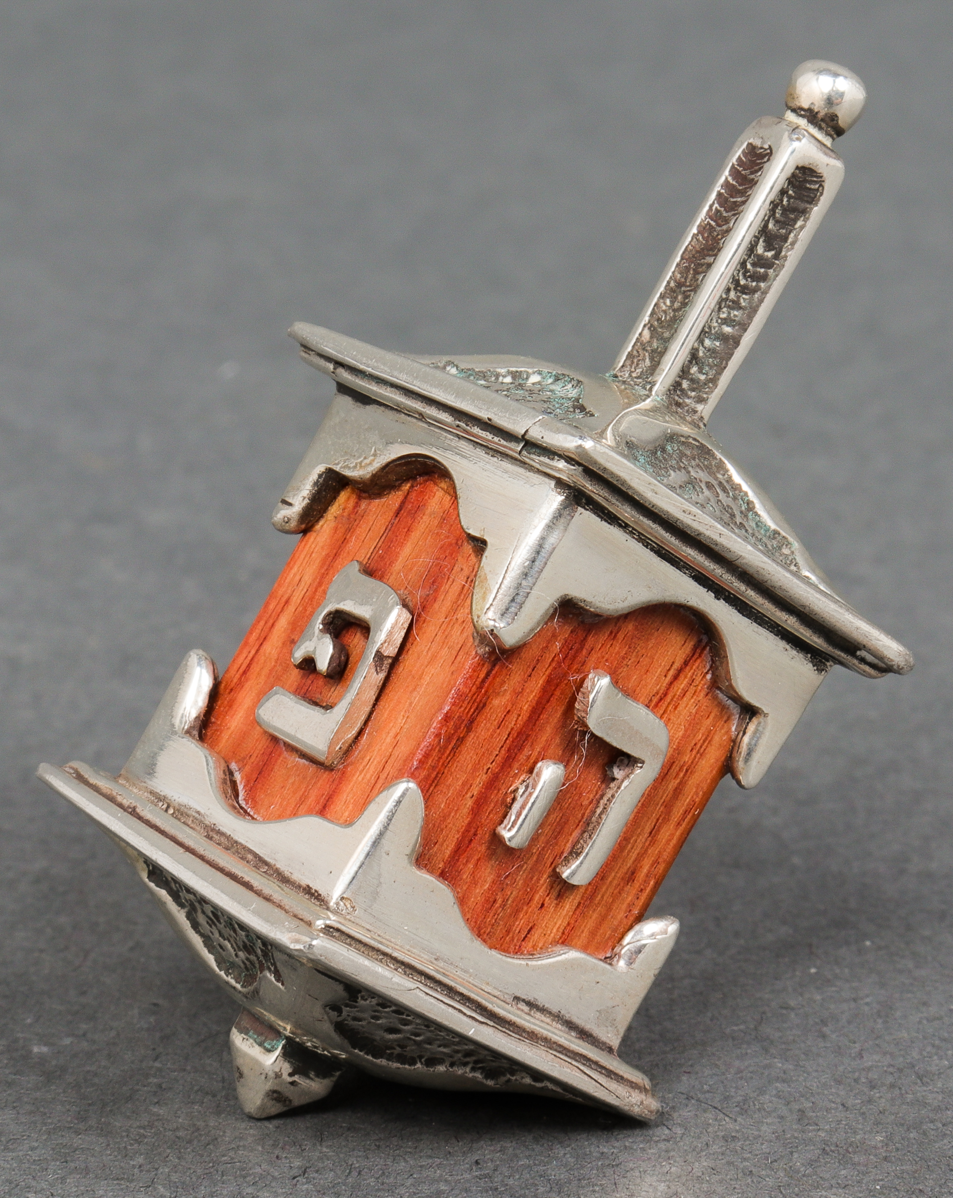 JUDAICA LUVATOV STERLING MOUNTED