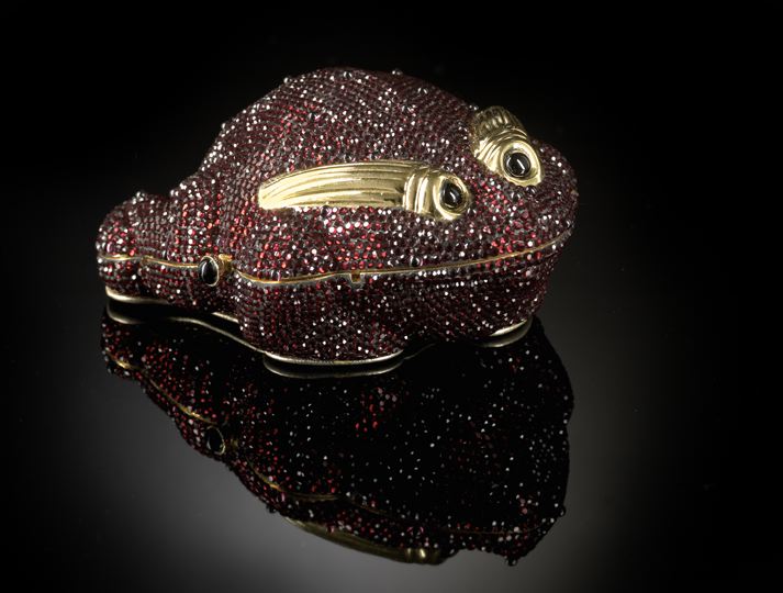 Judith Leiber "Frog" Minaudiere, 