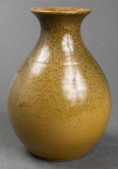 JUGTOWN WARE POTTERY BULBOUS S