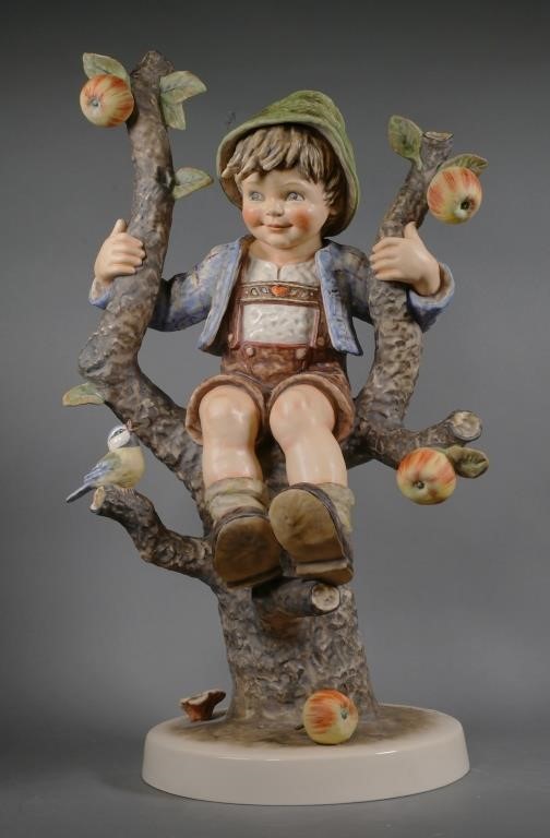 JUMBO 30" HUMMEL APPLE TREE BOY 142