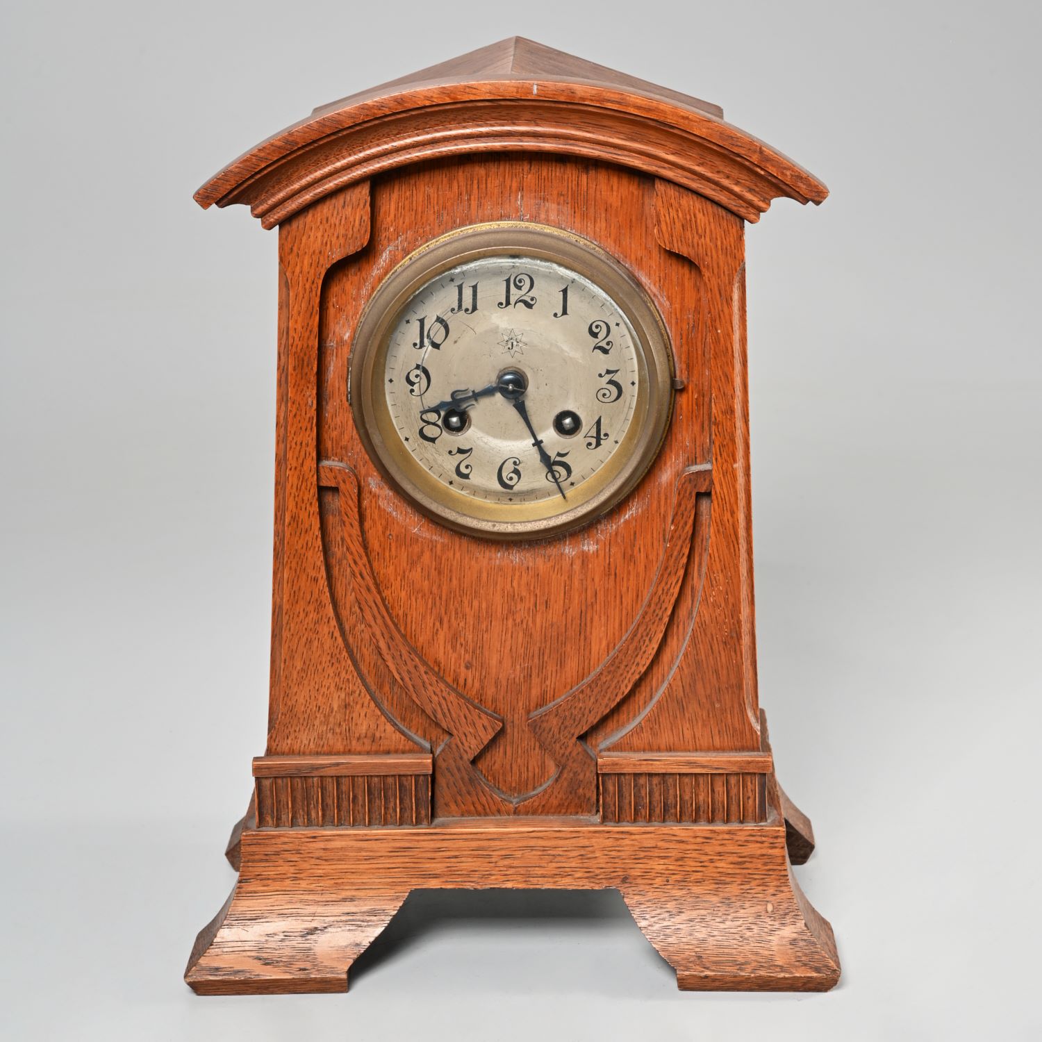 JUNGHANS ARTS & CRAFTS OAK MANTEL
