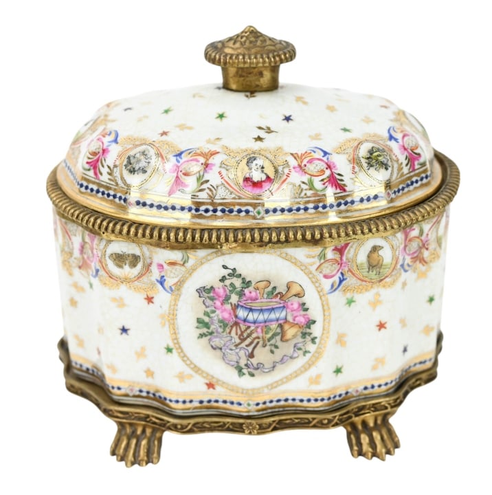 JUWC UNITED WILSON 1897 PORCELAIN &