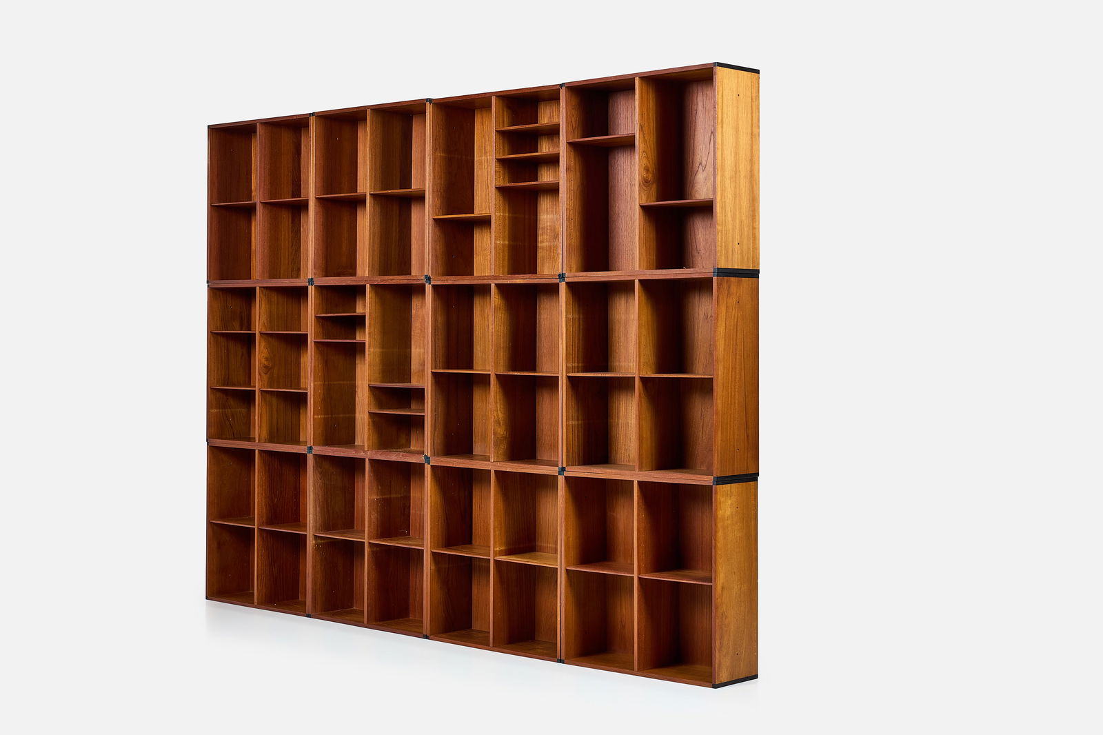 KAI KRISTIANSEN, MODULAR WALL