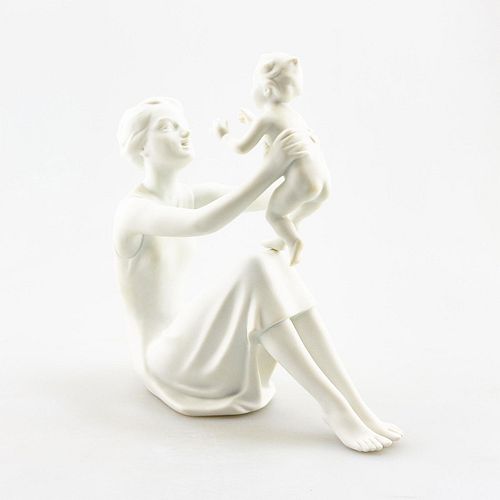 KAISER BISQUE PORCELAIN FIGURE,
