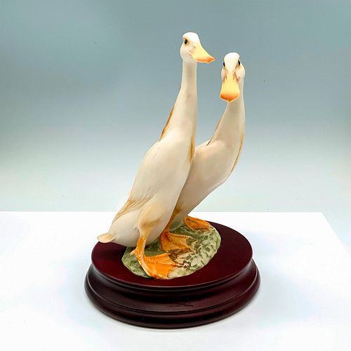 KAISER PORCELAIN FIGURINE, PAIR