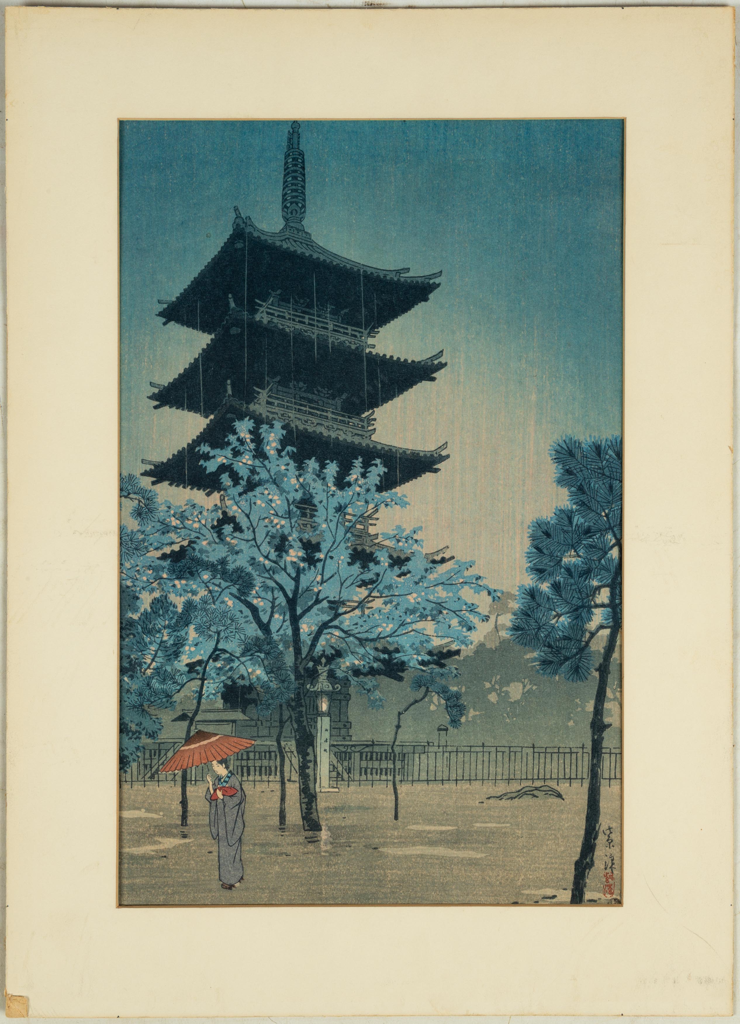 KAMAMATSU SHIRO, PAGODA IN RAIN