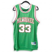 KAREEM ABDUL-JABBAR SIGNED MIL