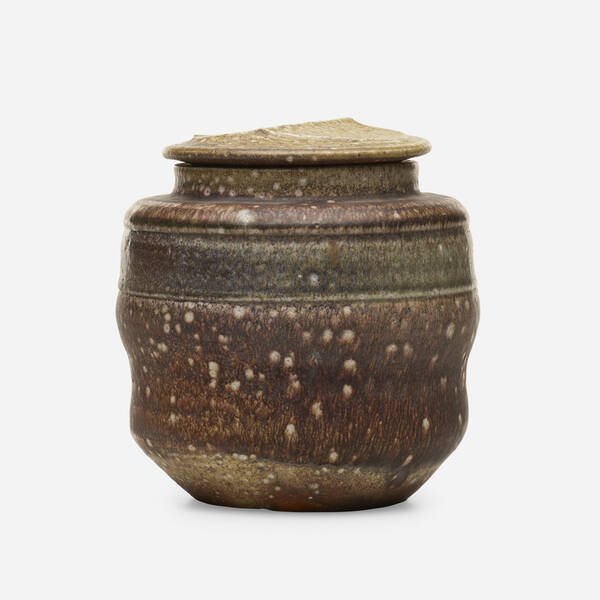Karen Karnes. Jar. salt-glazed