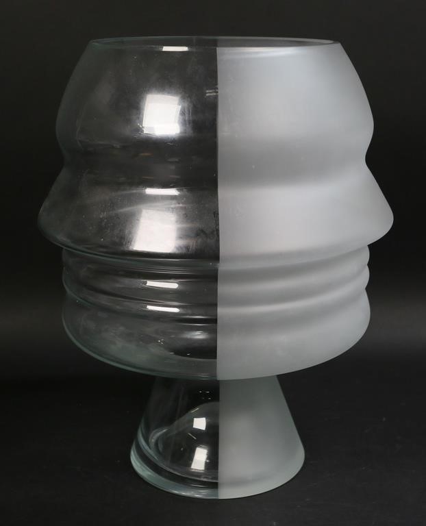 KARIM RASHID FUTURIST EGO VASE