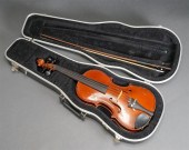 KARL HOFNER VIOLIN WITH A GLAS