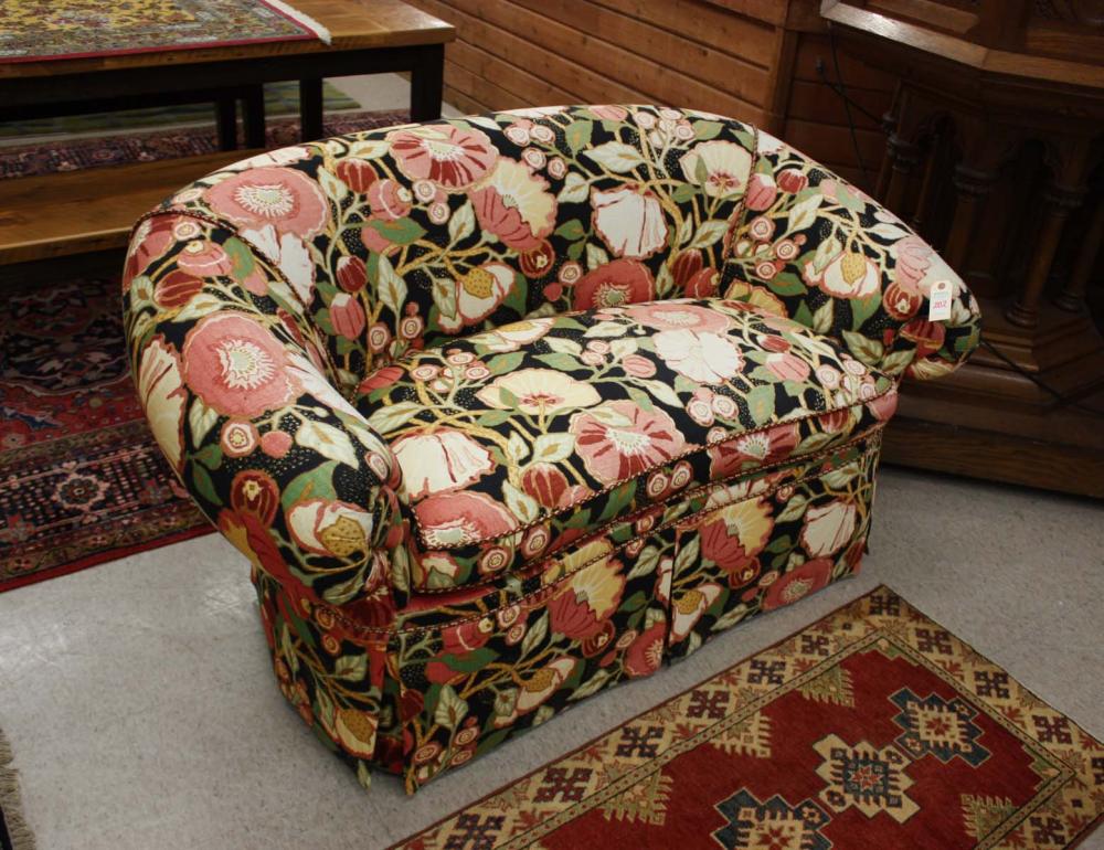 KAROL NIEMI CUSTOM FLORAL LOVESEAT,