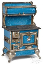 KARR RANGE CO. MINIATURE STOVE