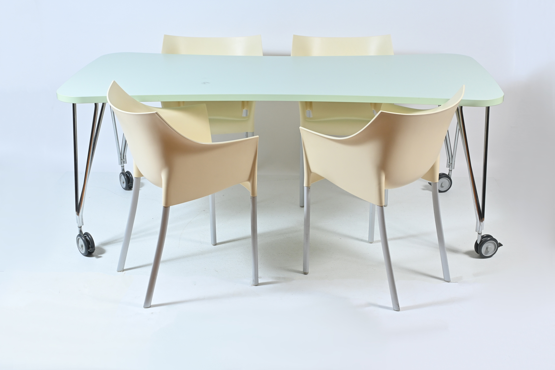 KARTELL DINING OR CONFERENCE