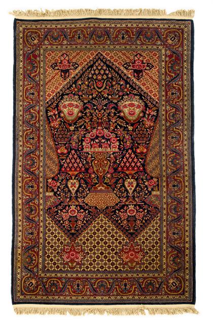 Kashan meditation rug    central