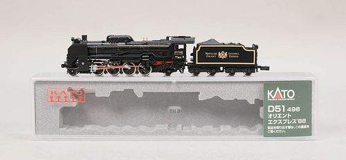 KATO LOCOMOTIVE AND TENDER - D51