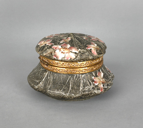 Kelva glass dresser box 4" h. 6" w.