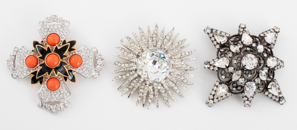 KENNETH LANE GEM-SET BROOCHES, 3