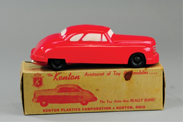 KENTON BOXED COUPE Plastic model
