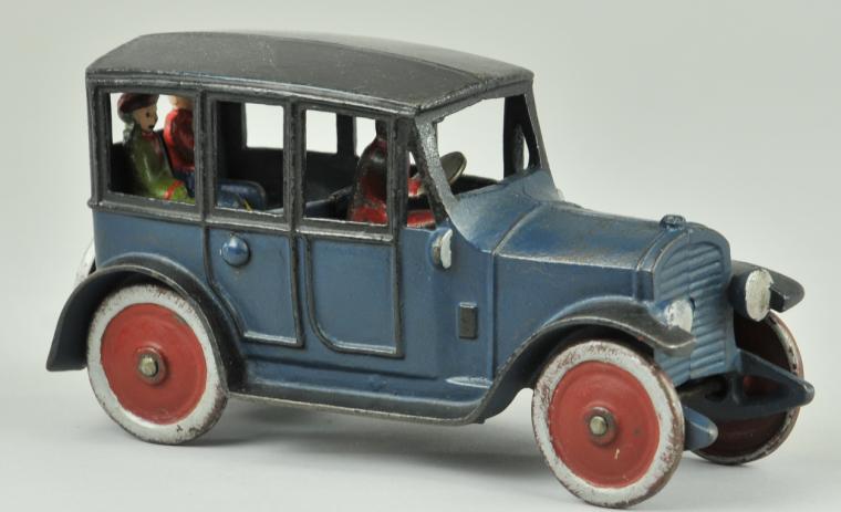 KENTON SEDAN c. late 1920's cast