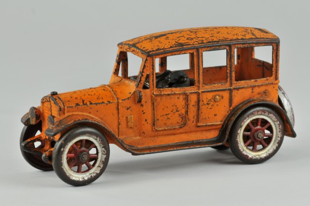 KENTON SEDAN Cast iron c. 1925