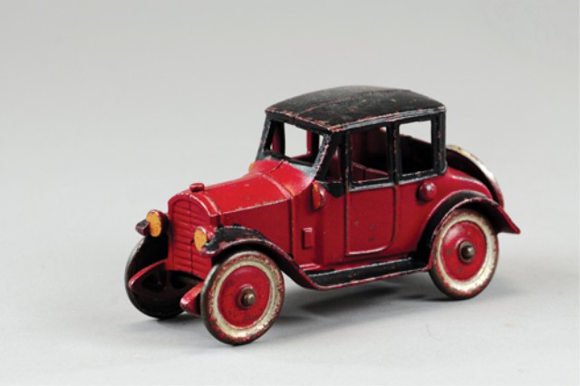 KENTON TWO TONE COUPE Cast iron
