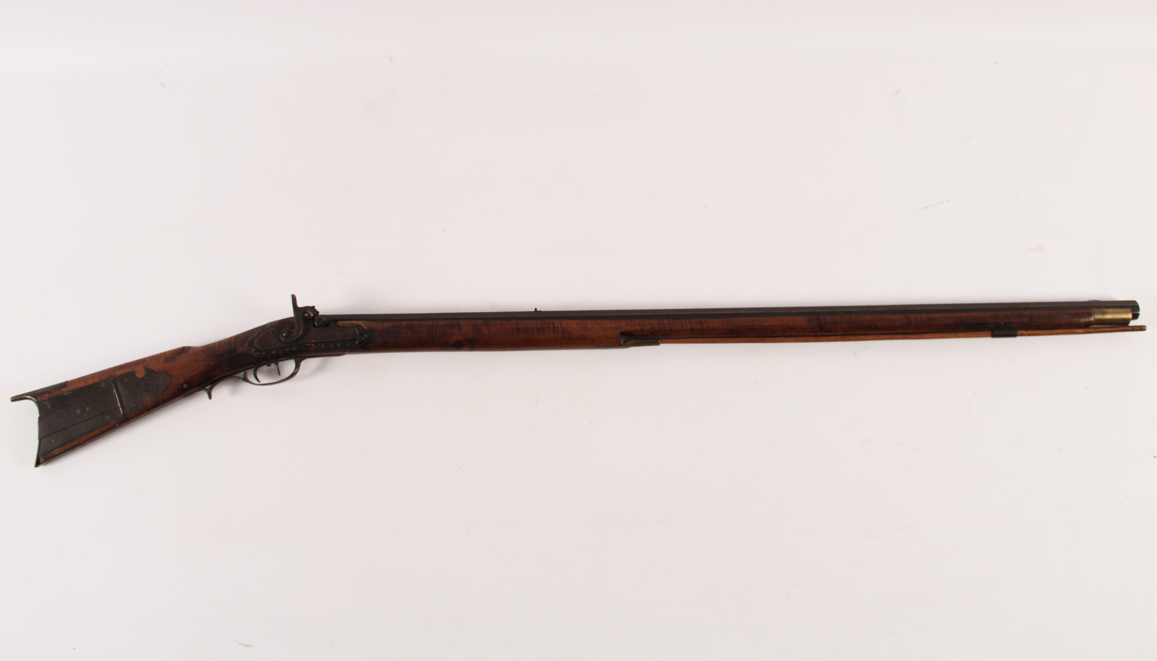 KENTUCKY LONG RIFLE WITH TIGER