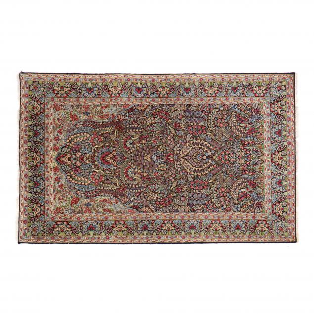 KERMAN PRAYER RUG Mihrab with