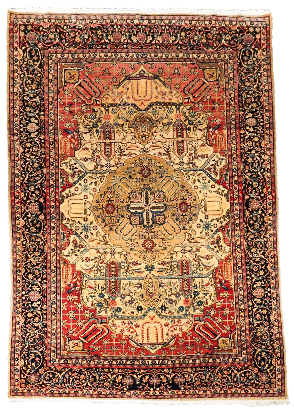 KESHAN RUG, CIRCA 1900, 7 FT X 4 FT