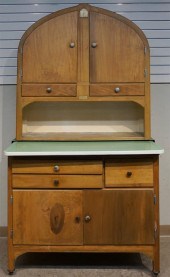 KEYSTONE WALNUT AND FORMICA HO