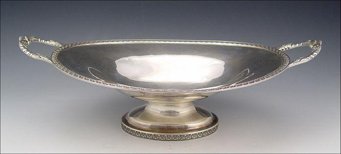 KIDNEY & JOHNSON SILVER PEDESTAL