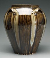 Kim Ellington stoneware jar, r