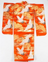 KIMONO  Japanese silk kimono w