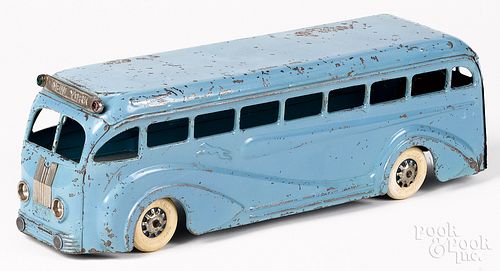 KINGSBURY TIN WIND-UP GREYHOUND