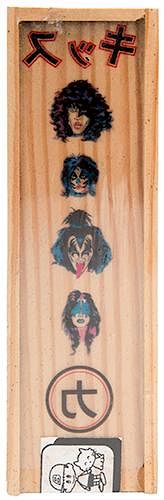 KISS DOMINOES JAPANESE SET.Kiss