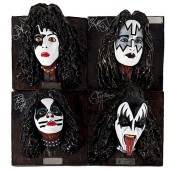 KISS SET OF FOUR HANGING WALL
