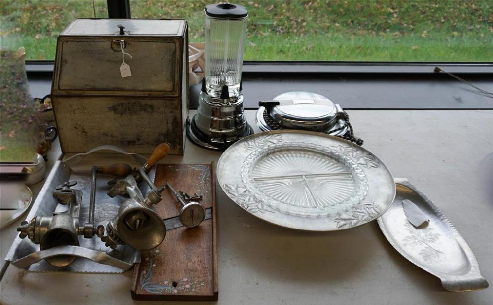 KITCHEN ARTICLES, CONSISTING OF: