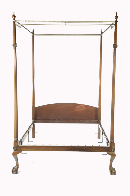 KITTINGER CHIPPENDALE-STYLE