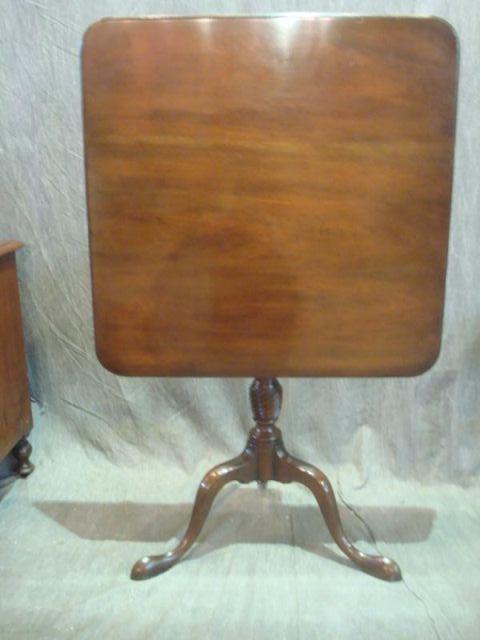 KITTINGER Queen Anne Style Tilt Top