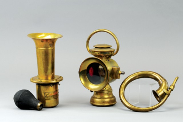 KLAXET HORN CARRY LAMP AND AUTO