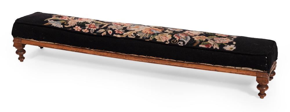 KNEELING BENCH WITH NEEDLEPOINT