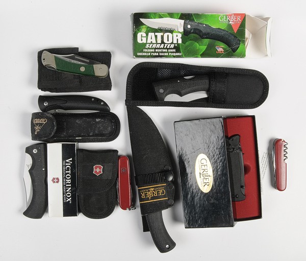 Knives Lot of Nine Lot includes