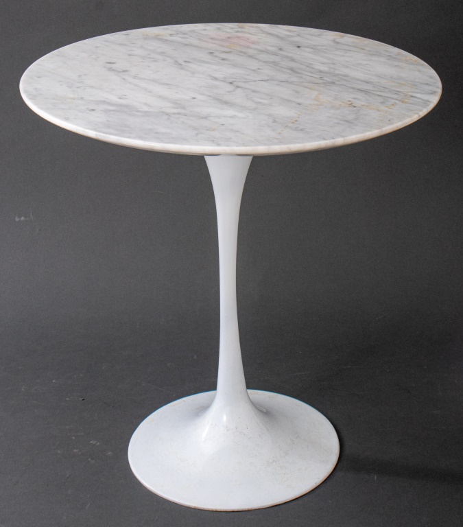 KNOLL MANNER MODERN CARARRA
