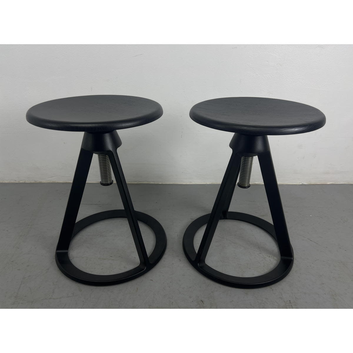 KNOLL Stoll by JAY OSGERBY,