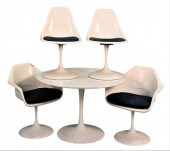 KNOLL STYLE SAARINEN DINING SE