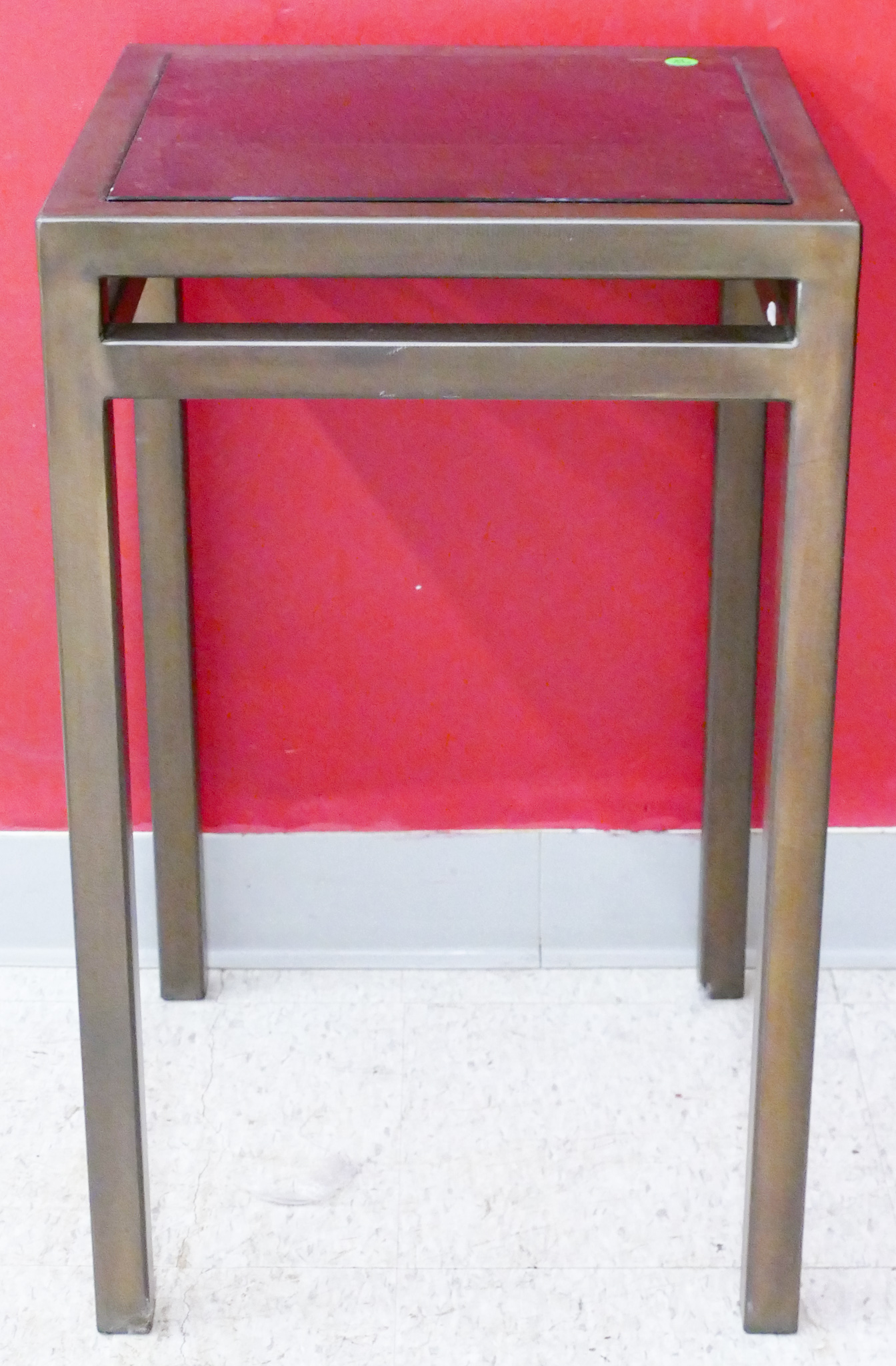 Kolkka Glass Top Steel Square Stand