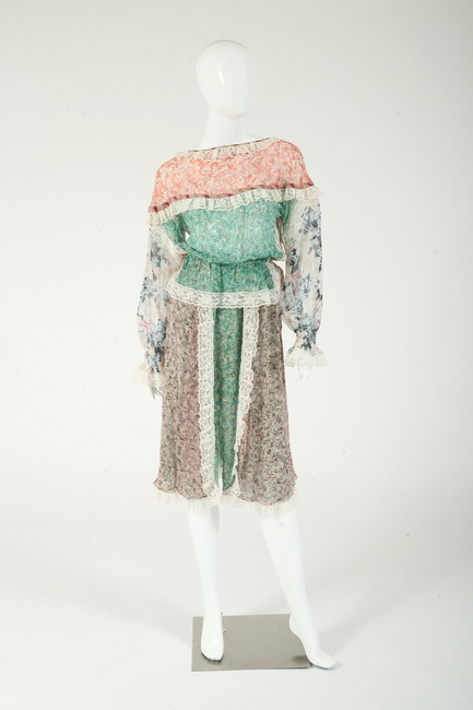 KOOS VAN DEN AKKER SILK AND LACE