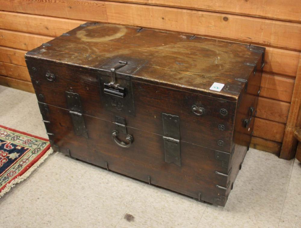 KOREAN 'BANDAJI' BLANKET CHEST,