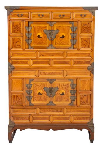 KOREAN BANDAJI CHEST ON CHESTKorean