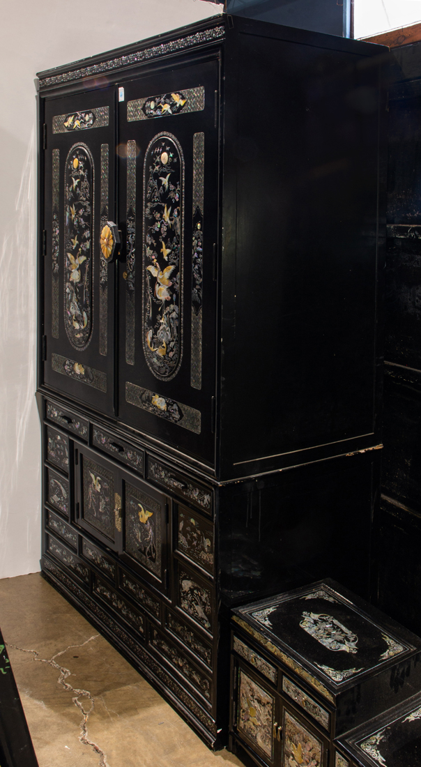 KOREAN BLACK LACQUERED AND