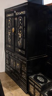 KOREAN BLACK LACQUERED AND MOT